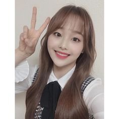 on the grin. on in 2020 | Chuu loona, Gowon loona, Beauty
