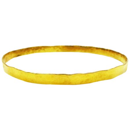 18 Karat Yellow Gold Hammered Skinny Bangle For Sale at 1stDibs
