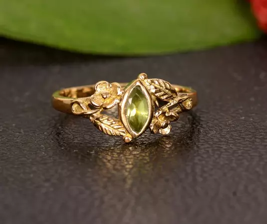 14k Solid Gold Peridot Ring Dainty Peridot Ring Gold - Etsy.de
