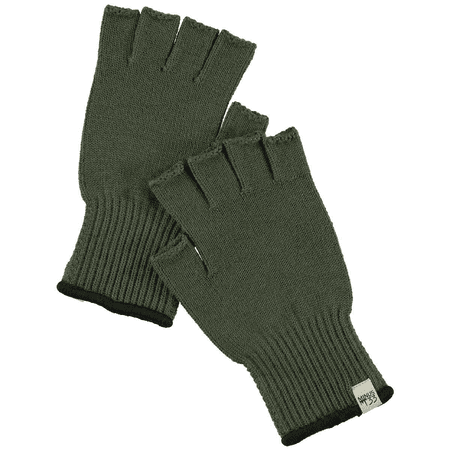 green fingerless gloves