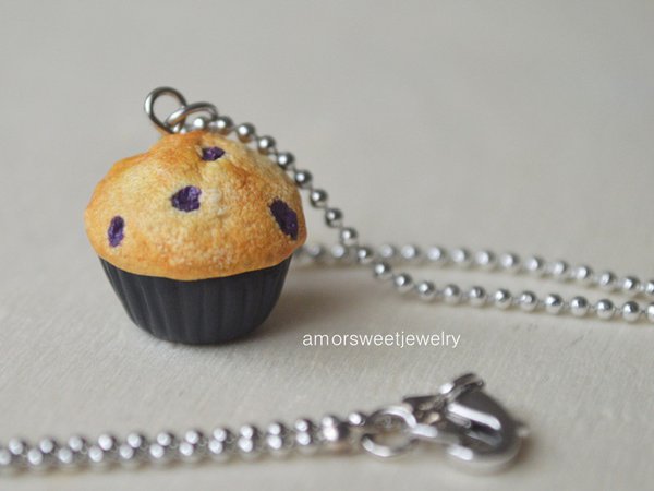 Blueberry muffin necklace