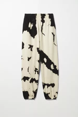 Corinna Printed Sweatpants - Black & White - Trousers - Weekday GB