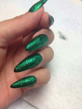 Emerald Nails Glitter