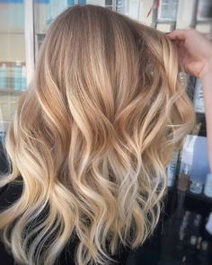 (45) Pinterest - Modern blonde #hairbybotsford | Coiffure