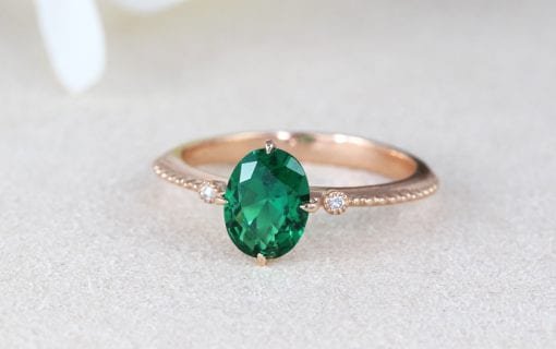 Oval Ring With Emerald