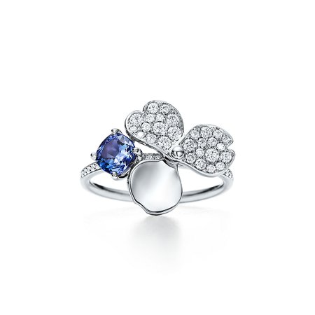 Tiffany Paper Flowers™ diamond and tanzanite flower ring in platinum. | Tiffany & Co.