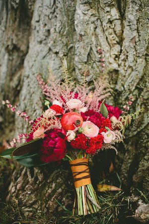 55 Relaxed Yet Breathtaking Boho Chic Wedding Bouquets | HappyWedd.com