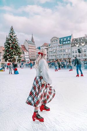 50+ Ice Skating Outfits To Wear This Winter | What To Wear Ice Skating