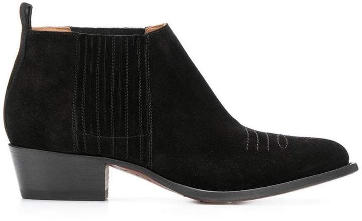 Tres western ankle boots