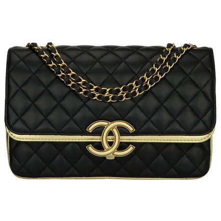 CHANEL CC Chic Flap Bag Black and Gold Lambskin with Brushed Gold Hardware 2019 For Sale at 1stdibs