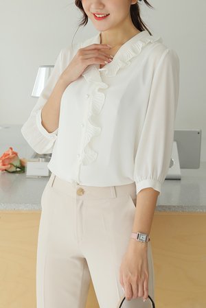 Wrinkle Collared Pearl Blouse (White)