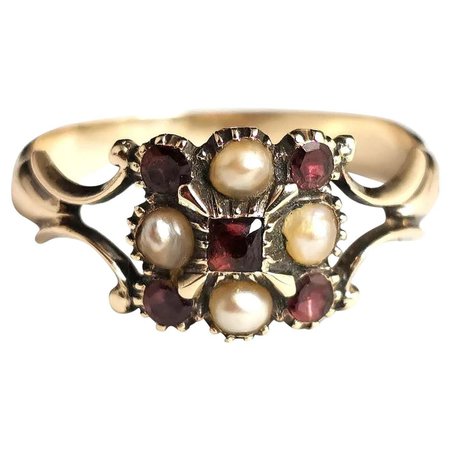 Antique Regency Garnet and seed pearl ring, 9k yellow gold For Sale at 1stDibs