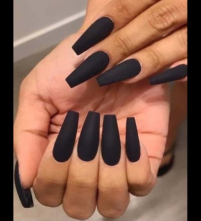 nails black
