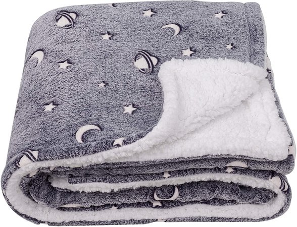 Amazon.com: SOCHOW Glow in The Dark Sherpa Fleece Throw Blanket, Galaxy Stars Pattern Double-Sided Super Soft Luxurious Plush Blanket for Kids, 50 x 60 Inches, Grey: Kitchen & Dining