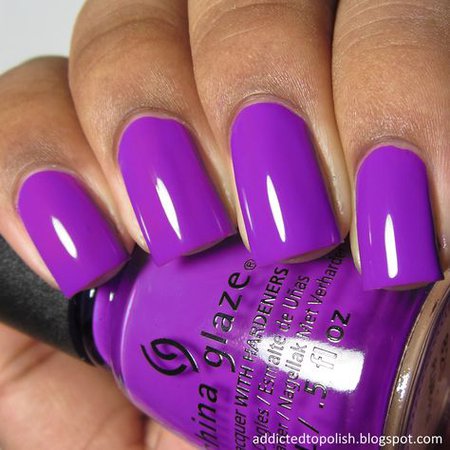 neon purple nails