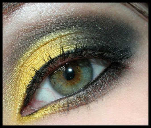 yellow gray eyeshadow