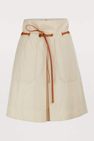 Short skirt with belt