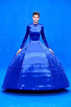 2020 Pantone Color of the Year: 17 Ways to Wear Classic Blue | Vogue