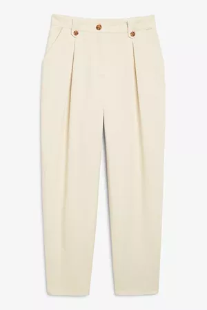 Pleat detail trousers - Off-white - Trousers & shorts - Monki WW