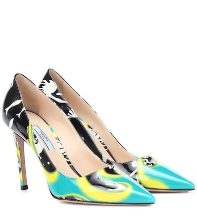 Printed patent leather pumps