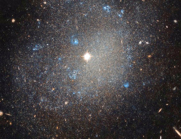 Hubble Telescope captures stunning new view of stars being born – BGR