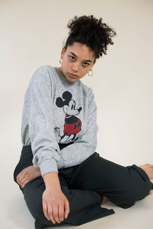 vintage grey mickey mouse sweatshirt