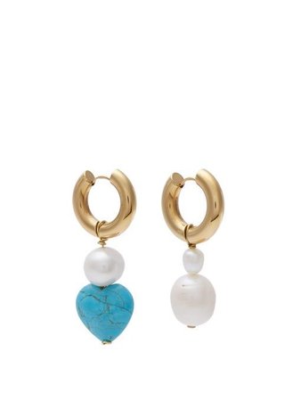 mismatched blue and Pearl earrings
