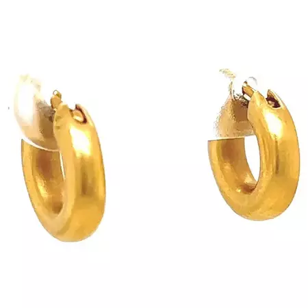 Vintage Linda Lee Johnson 22 Karat Gold Huggie Hoop Earrings at 1stDibs