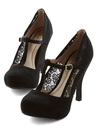 suede black heel w/ lace details