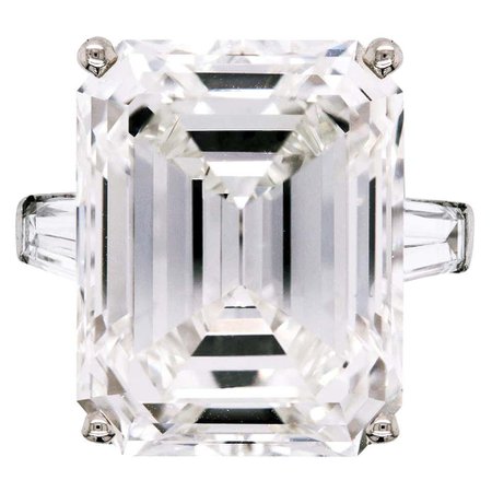Harry Winston 24.19 Carat Emerald Cut J color VS2 GIA Certified Platinum Ring For Sale at 1stDibs