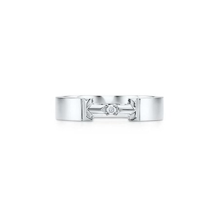 Tiffany T True diamond link ring in 18k white gold, 4 mm wide. | Tiffany & Co.