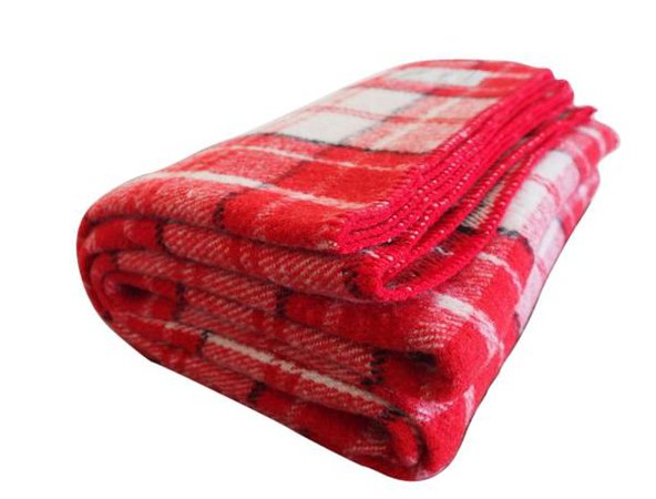 Red Plaid Wool Blanket | Woolly Mammoth Woolen Company
