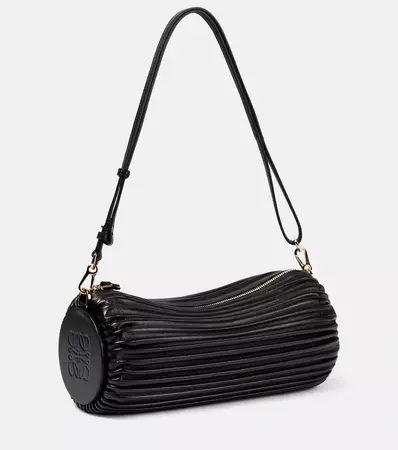 Bracelet Pleated Leather Shoulder Bag in Black - Loewe | Mytheresa
