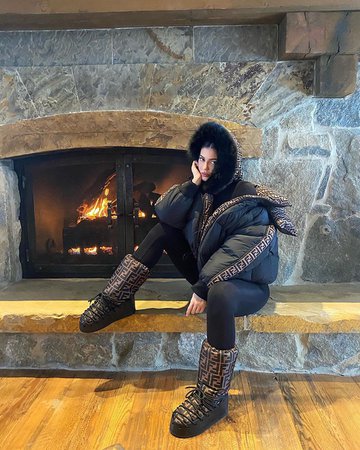 Going Skiing? Kylie Jenner Makes the Case for High-Fashion Gear | Vogue