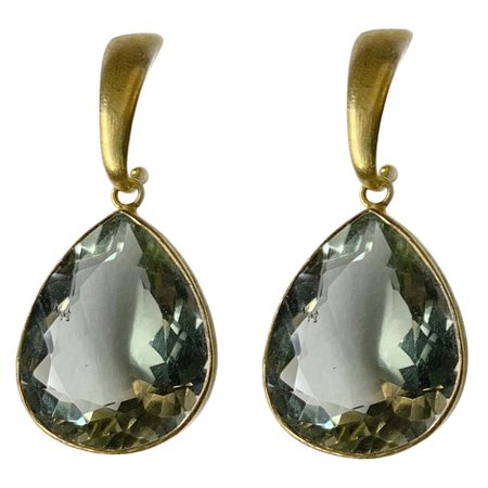 Green Amethyst Pear Earrings in 18 Karat Gold, A2 by Arunashi For Sale at 1stDibs
