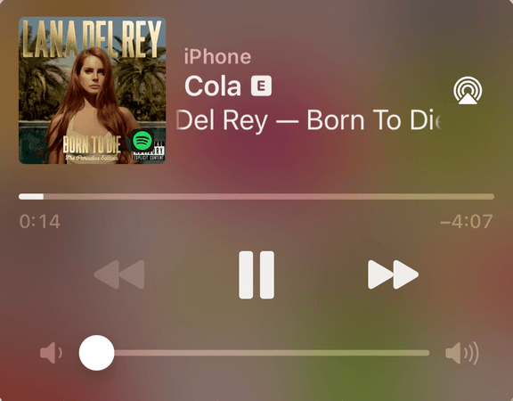 Lana Del Rey Cola