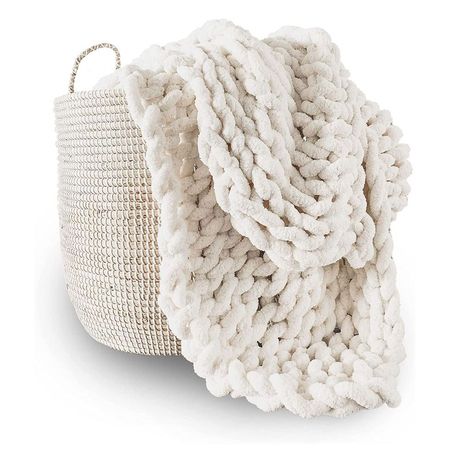 10 Best Chunky Knit Blankets to Buy in 2023