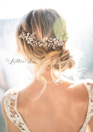 Bridal-Hairstyles-Wedding-Updo-Hairstyle-with-Bridal-Pearl-Flower-Hair-Crown-www.deerpearlflow.jpg (564×796)