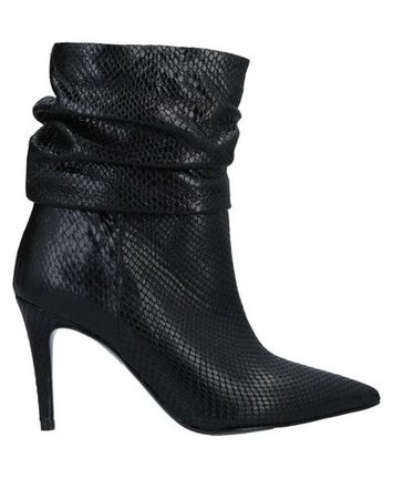 Ovye' By Cristina Lucchi Ankle Boot - Women Ovye' By Cristina Lucchi Ankle Boots online on YOOX United States - 11701845AS