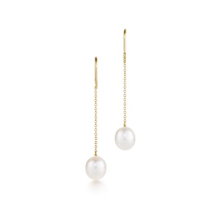 Elsa Peretti Pearls by the Yard™ chain earrings in 18k gold