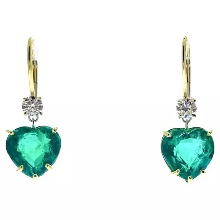 7.08 Carat Heart Shape Green Emerald Fashion Earrings In 18K Yellow Gold For Sale at 1stDibs