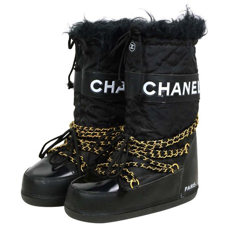 Chanel Rare Iconic 1990’s Vintage Moon Boots sz 41-43 For Sale at 1stDibs