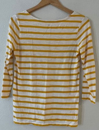 cream with yellow stripes Old Navy 3/4 sleeve shirt
