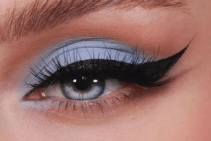 Blue Eye Makeup