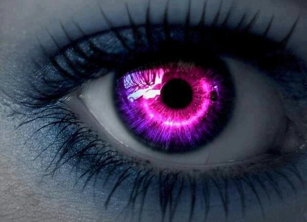pink eye color