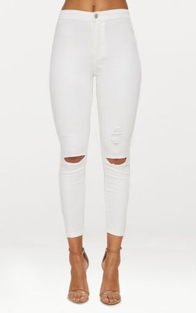 White Distressed Knee 5 Pocket Skinny Jean | PrettyLittleThing