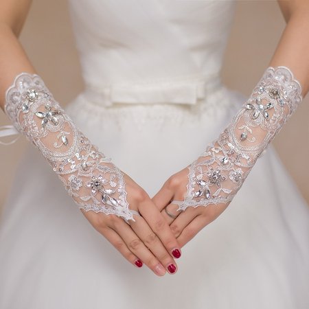 Luxury-Crystals-White-Wedding-Gloves-2016-Galaxy-Sequins-Fingerless-Mitts-Wedding-Opera-Length-Long-Bridal-Gloves.jpg_640x640.jpg (640×640)