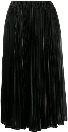 high-waisted pleated skirt