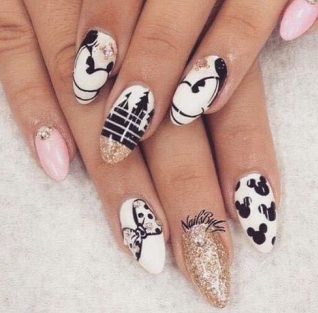 Mickey & Minnie Mouse nails
