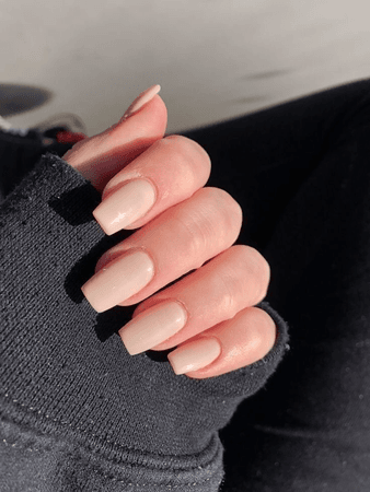 beige square nails